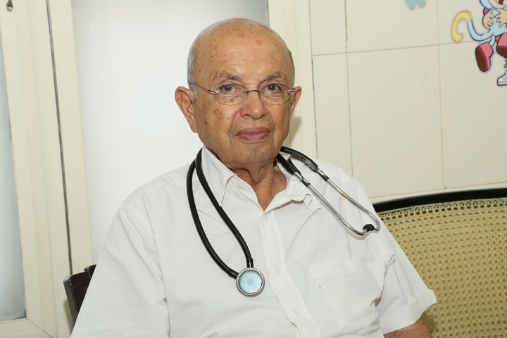 Dr Adenwalla, pionnier de la chirurgie des fentes